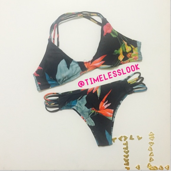 Tropical sexy Strappy bikini set - Picture 2 of 4