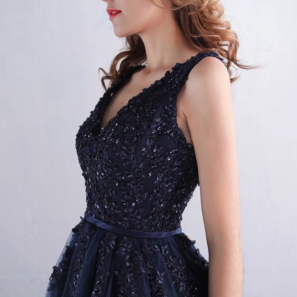 🎉Blue beaded lace gown - Picture 2 of 3