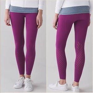 Lululemon Enlighten tight REGP Size Large 10/12