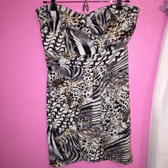 Patterned Mini Dress - Picture 3 of 4