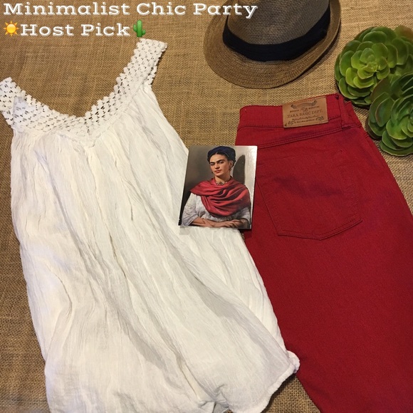 ☀️HP🌵Nessa’s V-Neck Sleeveless Top NWOT - Picture 2 of 2