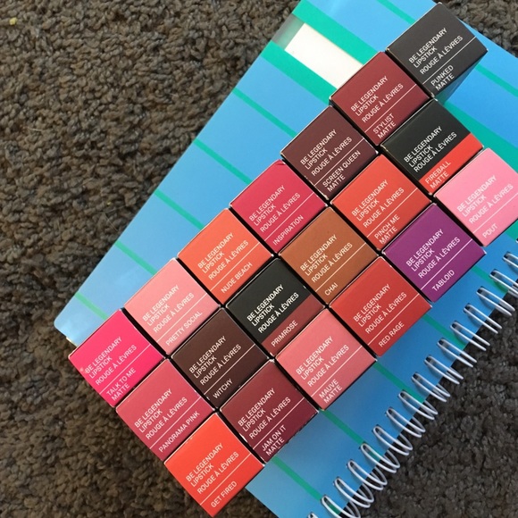 Smashbox lipstick bundle (19)