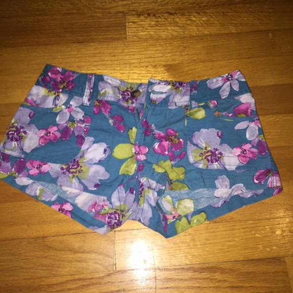 Flowery shorts
