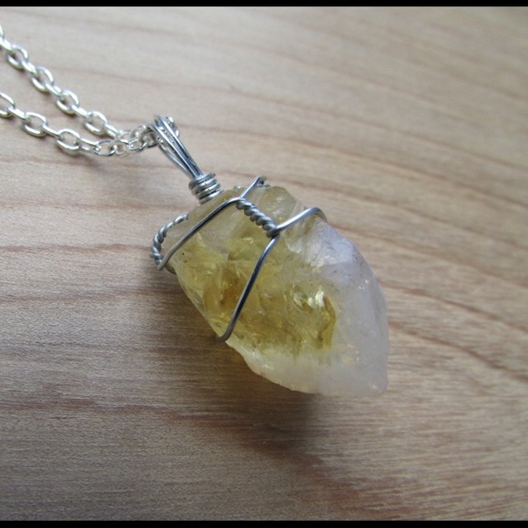 Citrine crystal necklace. - Picture 1 of 3