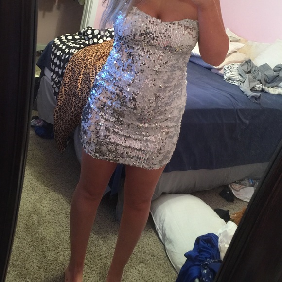 LILY ROSE STRAPLESS SEQUINS DRESS SIZE L - Picture 2 of 2