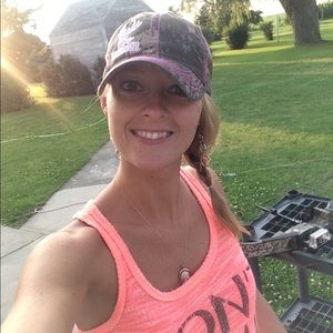 Meet your Posher, Elena