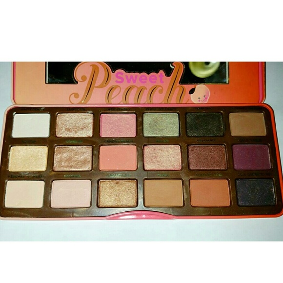 SOLD Too Faced Sweet Peach Eyeshadow Palette