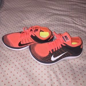NIKE Free 4.0 Flynit Coral and Grey