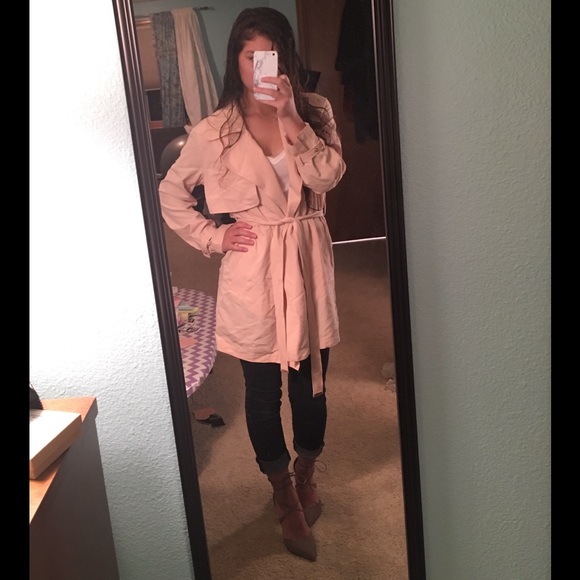 Vince Camuto Belted Soft Trench Coat - Picture 2 of 3