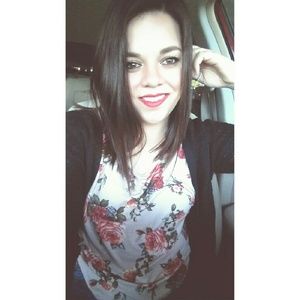 Meet your Posher, Emily