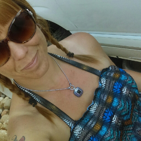 Meet your Posher, Roxy - Picture 4 of 4