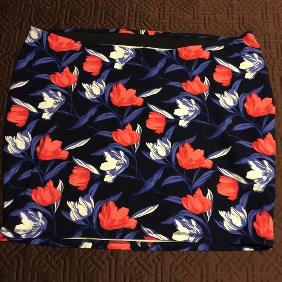 New without tags Navy and Coral Floral skirt