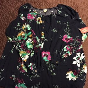 New with tags Faded Glory half button top