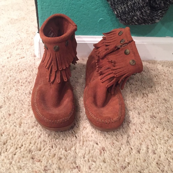 Minnetonka fringe booties