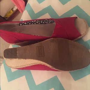 Woman's wedges ( Toms)