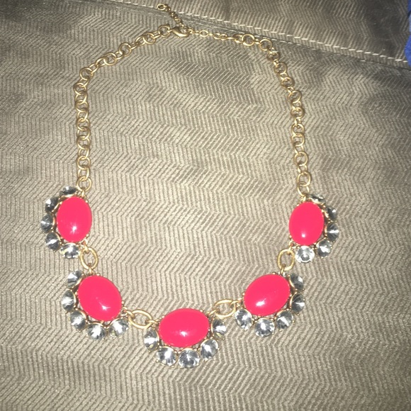 Statement necklace