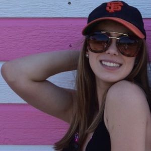 Meet your Posher, Stefanie