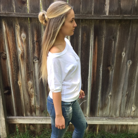 Off the Shoulder White T-Shirt - Picture 2 of 3