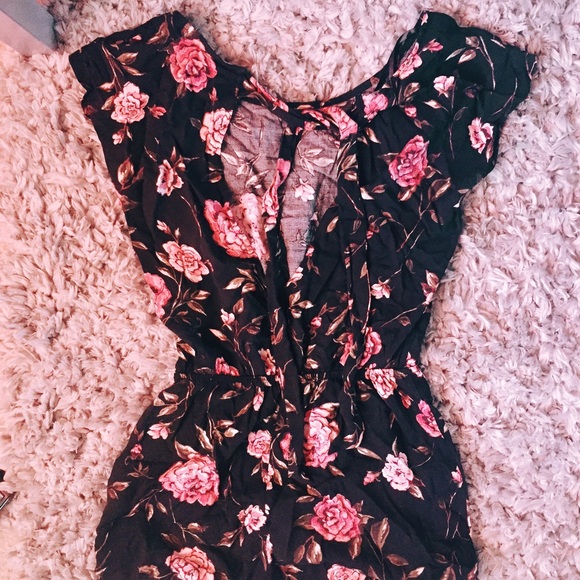 Floral romper - Picture 3 of 4