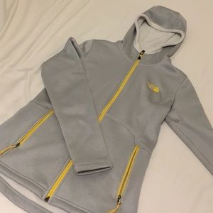 North Fave Fleece in Grey with Yellow Detailing