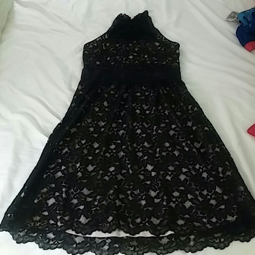 BR NWT lace dress *ALL PRICES FIRM**