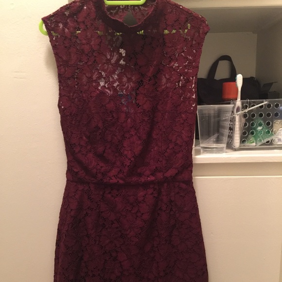 sandro romie lace dress in size 1 - Picture 2 of 2