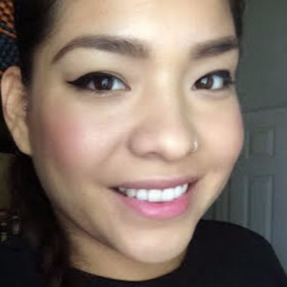 Meet your Posher, Gabriela