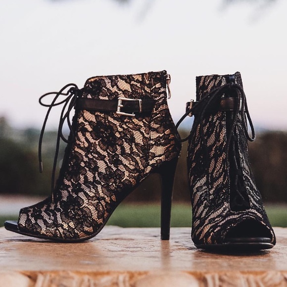 Shoes - LAST ONE - Peeptoe Lace Booties