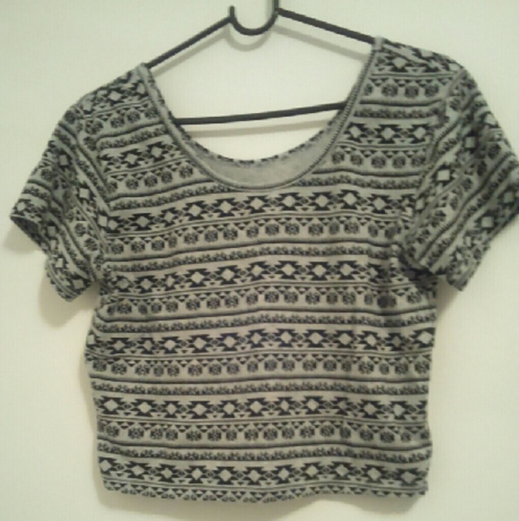 Aztec print gray crop top