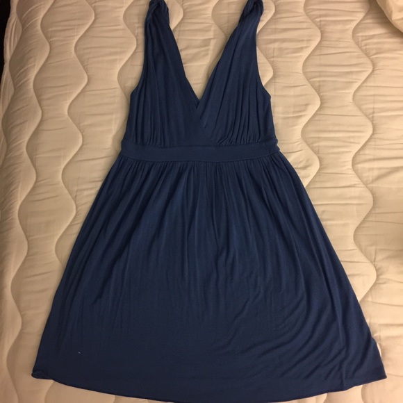 Blue tunic/mini flowy dress.