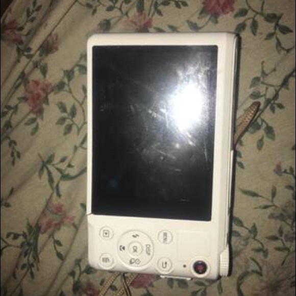 Samsung Camera - Picture 4 of 4