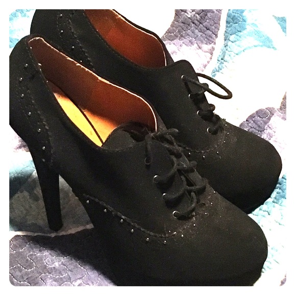 Cute black heels