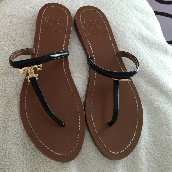 Tory Burch T logo flat thong sandal