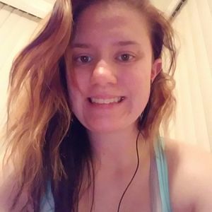 Meet your Posher, Caitlin