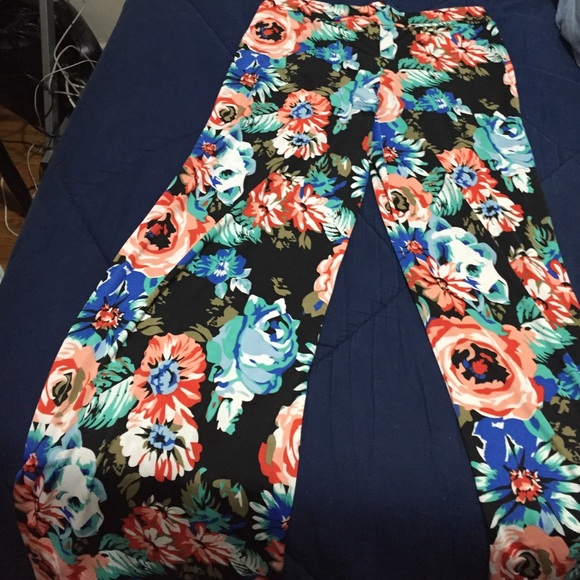 Floral palace pant🎉🎉🎉🎊