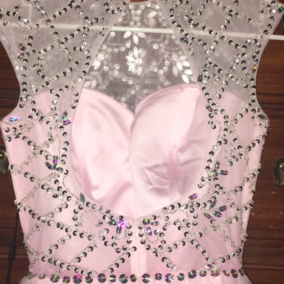 Baby Pink Size 2 Short Prom Dress! - Picture 2 of 7