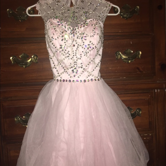 Baby Pink Size 2 Short Prom Dress! - Picture 3 of 7
