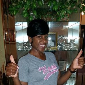 Meet your Posher, Dana