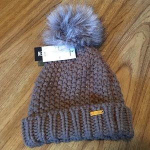 NWT Steve Madden beanie.