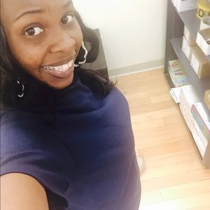 Meet your Posher, Whitney