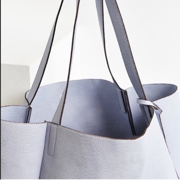 Urban Outfitters Vegan Leather Modern Tote Bag - Picture 2 of 4