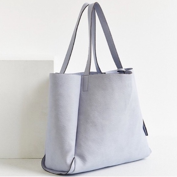 Urban Outfitters Vegan Leather Modern Tote Bag - Picture 3 of 4