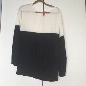 Dividend black/white knitted sweater