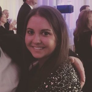 Meet your Posher, Adrienne