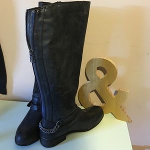 Madden girl riding boots.