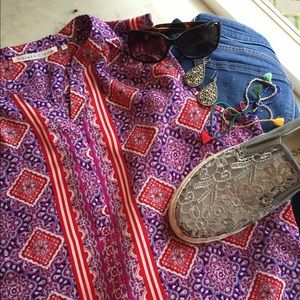 Cute Violet and Claire sleeveless top