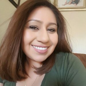 Meet your Posher, Connie