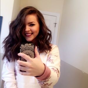 Meet your Posher, Caitlin