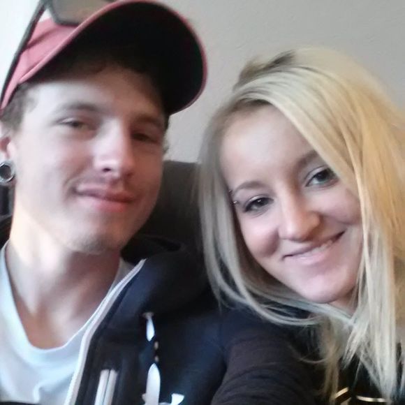 Meet your Posher, Danielle - Picture 1 of 1