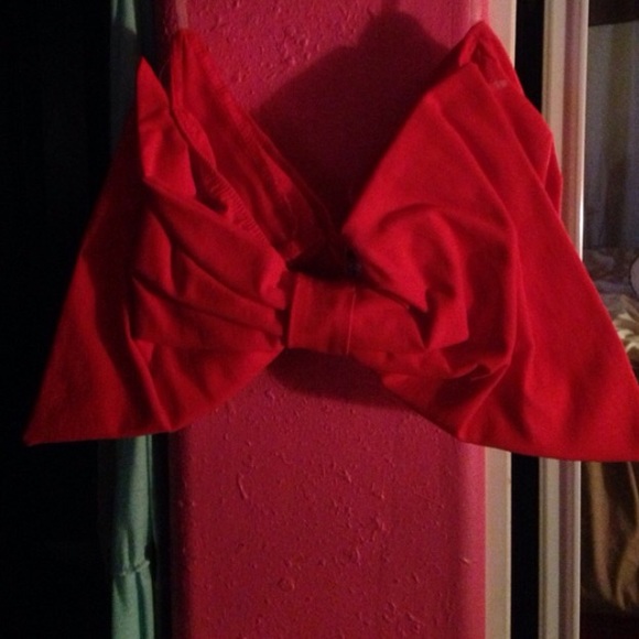 Bow crop top